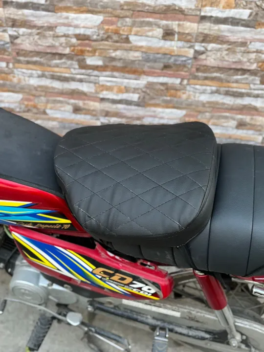 Water%20Proof%20Bike%20Seat%20Cushion%20/Motorcycle%20Seat%20Cover%20/%20Motor%20Bike%20Long%20Route%20Cushion%20Long%20Travel%20Seat%20Comfortable%20(Molty%20Foam%201inch)%20with%20fine%20quality%20Crocodile%20pattern%20stitching%20-%20Image%204
