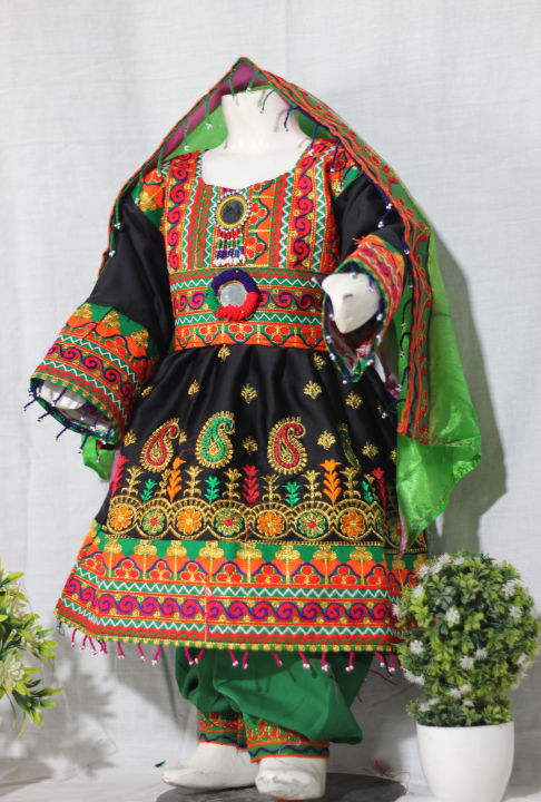 Traditional%20Afghani%20Frock%20For%20Kids%20-%20Celebrate%20Tradition%20With%20This%20Beautiful%20Frock%20-%20Fashionable%20And%20Trending%20-%20Image%203
