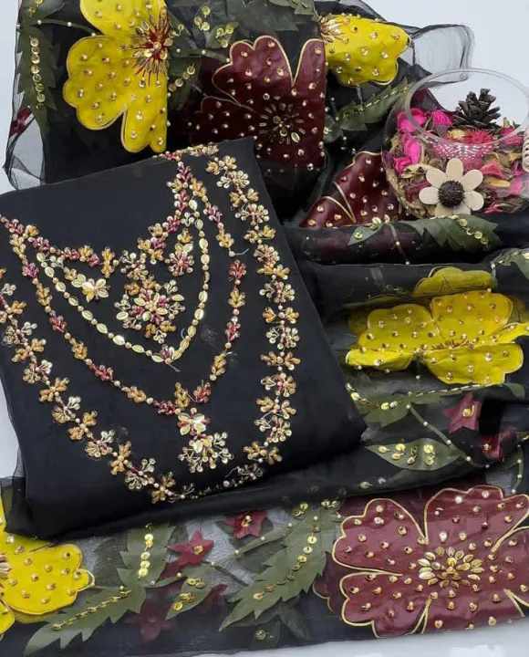 SAJFI%20CLOSET%202-Piece%20Handmade%20Organza%20Botqui%20Style%20Dress%20with%20Zarri%20and%20Nagina%20Embroidery,%20Oil%20Paint%20Dupatta%20-%20Image%204