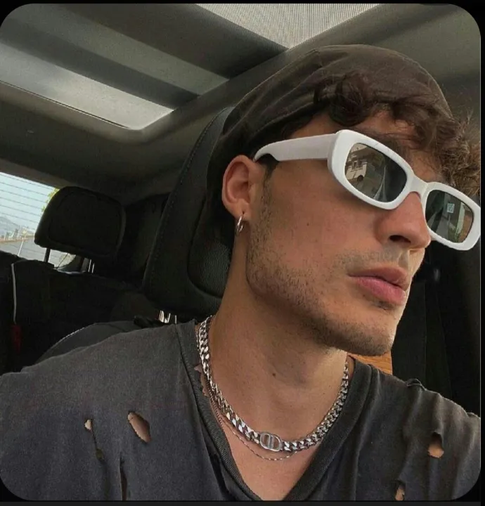 TikTok%20Trending%20Glasses%20Retro%20Style%20Viral%20Glasses%20-%20Image%204