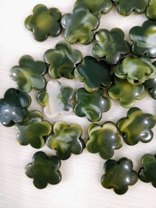 40%20grams%20Green%20Marble%20Textured%20Flower%20Acrylic%20Plastic%20Beads,%2014mm,%20for%20Jewelry%20Making%20and%20DIY%20Crafts%20-%20Image%205