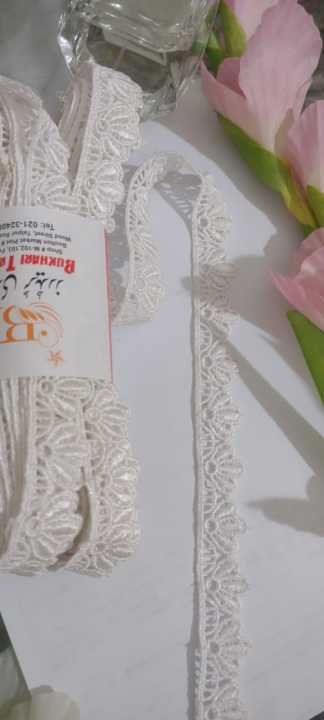 Chicken%20lace%206.5%20Guz/Yard%20lace,%201%20inch%20wide,%20laces%20for%20cloth,%20shirts%20and%20Duppatta%20-%20Image%202