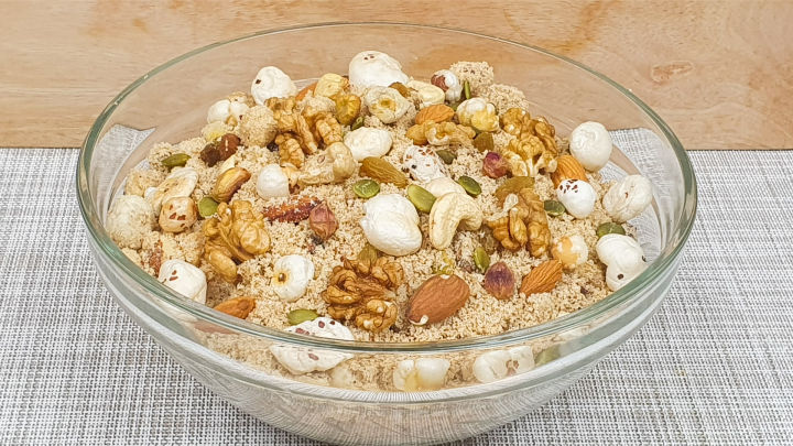 Hay%20Day%20Foods%20Special%20Panjeeri%20prepared%20in%20pure%20desi%20ghee,%20rich%20in%20dry%20fruits%20and%20natural%20goodness.%20Ideal%20for%20immunity,%20strength,%20and%20overall%20wellness%20-%20Image%202