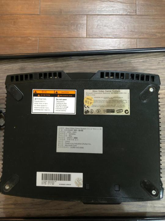 Original%20XBOX%20Console%202001%20Classic%20Model%20-%20Image%205