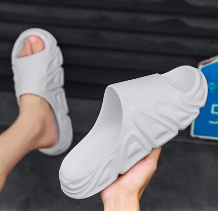 New%20Best%20Quality%20Imported%20Casual%20Chappal%20for%20Boys%20Stylish%20Slipper%20for%20Men%20Non-slip%20Comfortable%20Summer%20Cloud%20Slippers%20Beach%20Sandals%20-%20Image%209