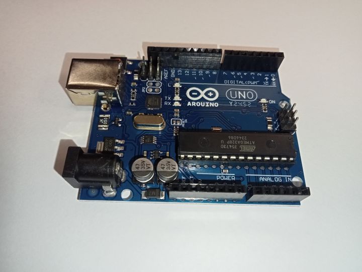 Arduino%20UNO%20-%20Image%202