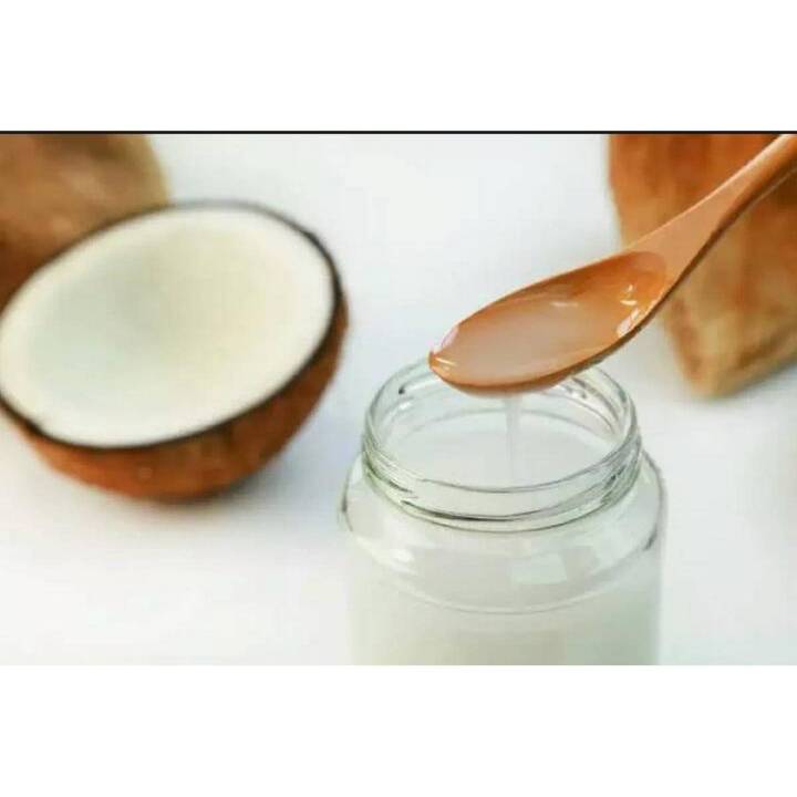 Organic Unrefined Extra Virgin Coconut OIl Extracted From The Coconut Meat Smells Like A Coconut(90ml)