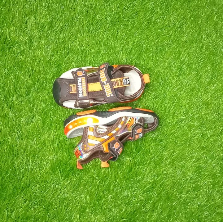 Most%20elegant%20shoes%20for%20toddlers%20in%20unique%20styles%20and%20colors%20are%20lightweight%20and%20flexible.%20-%20Image%207