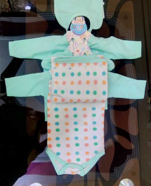 8%20Pieces%20Starter%20Set,%20Gift%20Clothing%20Set%20%20For%20New%20Born,%20Toddlers,%20Infants,%20Unisex%20In%200%20Size/%20Newborn%20baby%20Starter%20Kit/%20Baby%20Suite%20with%20Wrapper%20-%20Image%205