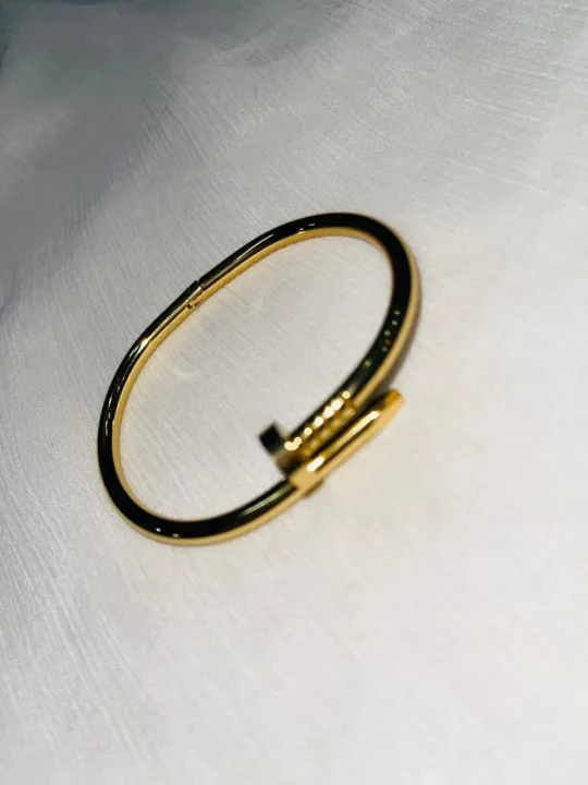 Nail Design Bracelet for Men & Women – Stylish Gold & Silver Plated ...