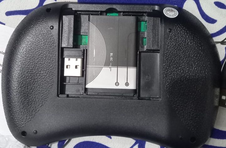 Mini%20Wireless%20keyboard%20-%20Image%204