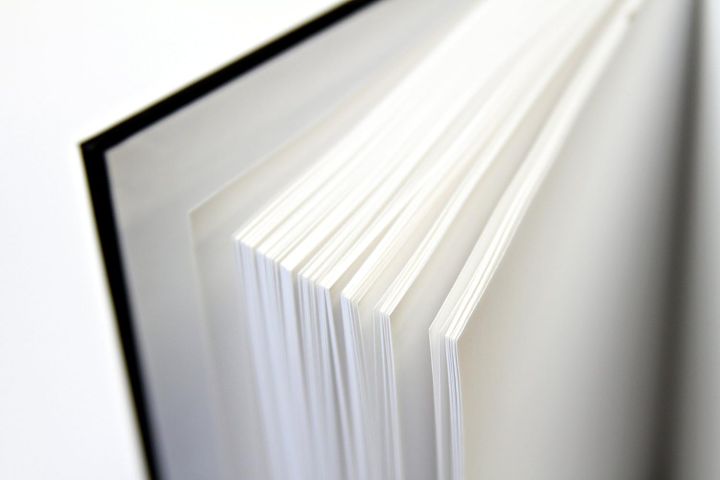 Canson%20ONE%20Art%20Book%20Paper%20Pad,%20Smudge%20Resistant%20Sketch%20Book%20Paper%20Pad,%20Hardbound,%2067%20Pound%2098%20Sheets%20-%20Image%203