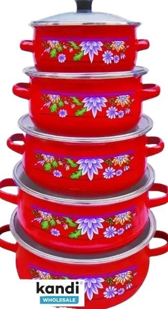 5-Piece%20Floral%20Enameled%20Cast%20Iron%20Cookware%20Set%20Compatible%20with%20Gas,%20Electric,%20and%20Induction%20Cooktops%20-%20Image%208