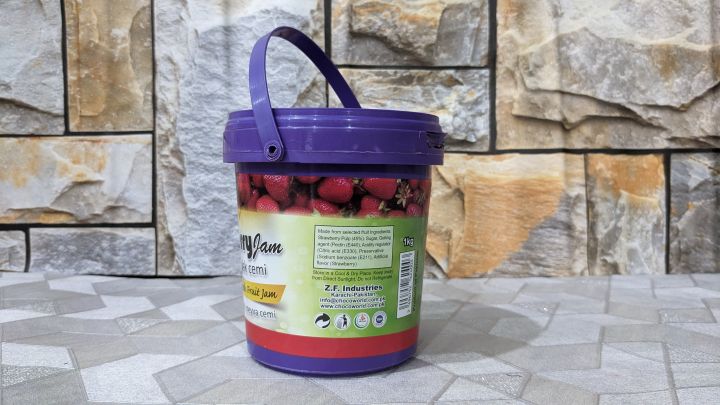 Fresh%20Strawberry%20Jam%20(%201%20KG%20)%20Bucket%20-%20Image%205