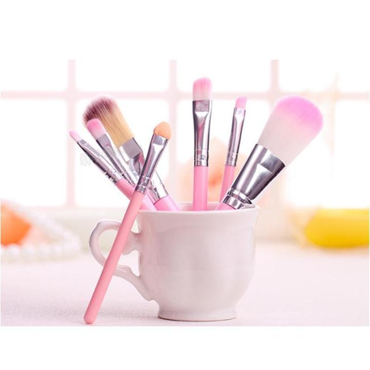 Hello%20Kitty%20Complete%20Makeup%20Soft%20Brush%20Kit%20with%20A%20Hello%20Kitty%20Makeup%20Brushes%20Storage%20Box%20%E2%80%93%207%20Pieces%20set%20-%20Image%203
