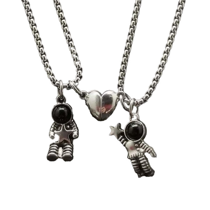 1Pair Astronaut Magnetic Heart Pendant Couple Necklaces For