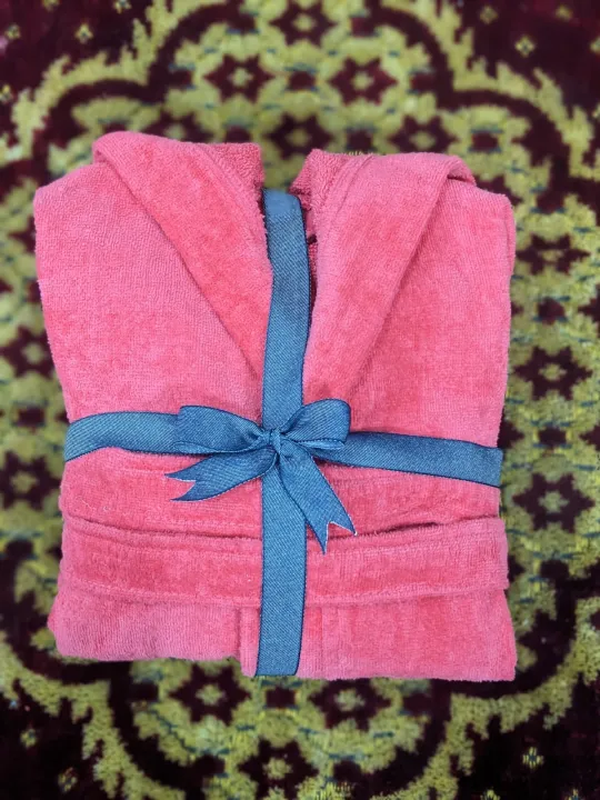 Introducing%20Premium%20Quality%20Exclusive%20Kids%20Bathrobes%20For%208%20to%2012%20year%20kids.%20-%20Image%207