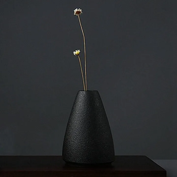 Modern%20Black%20Ceramic%20Flower%20Vase%20Centerpieces%20Office%20Desktop%20Decoration%20-%20Image%203