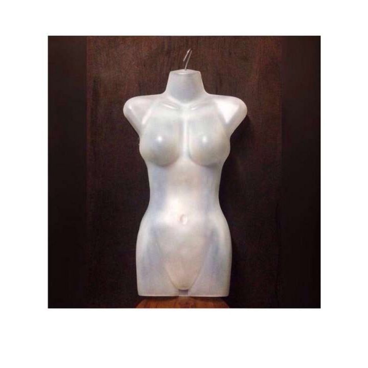 Half%20Body%20Plastic%20Female%20Hanging%20Mannequin%20for%20Clothes%20Display%20with%20Metal%20Hook%20-%20Image%203