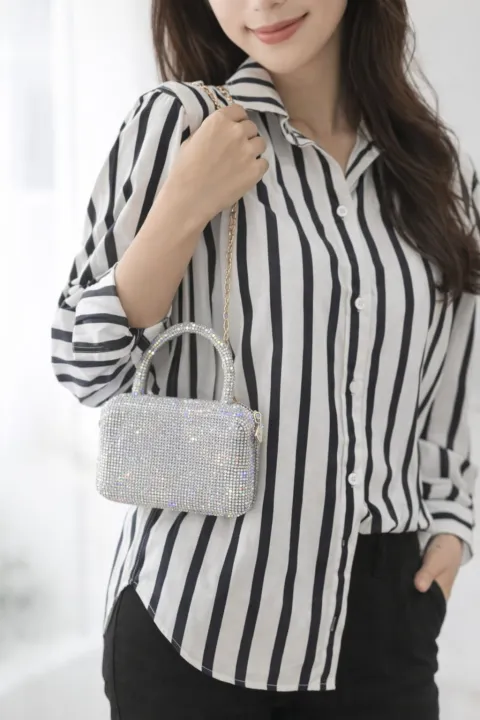 ORANGLES Luxury Crystal Small Handbag for Kids & Girls – Golden Party Clutch with Chain | Wedding & Evening Purse | Fun Lume Toys - high resolution display - exposing craftsmanship - Image 2 of 3 | built for everyone | Luxury Crystal Small Handbag for Kids & Girls – Golden Party Clutch with Chain | Wedding & Evening Purse | Fun Lume Toys for sale Georgia | Free Shipping ORANGLES