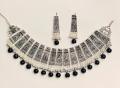 Black pearl Beautiful Silver Choker With Drop Earrings for All ages Women. 