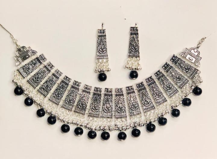 Black%20pearl%20Beautiful%20Silver%20Choker%20With%20Drop%20Earrings%20for%20All%20ages%20Women%20-%20Image%202