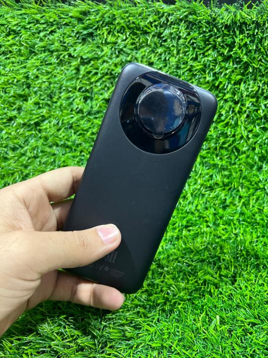 J-Cell%2010000mAh%20PD%2022.5W%20Fast%20Charging%20Power%20Bank%20%E2%80%93%20Compact,%20Powerful%20&%20Wireless-The%20Perfect%20Match%20for%20iPhone%20&%20Android!%20-%20Image%204