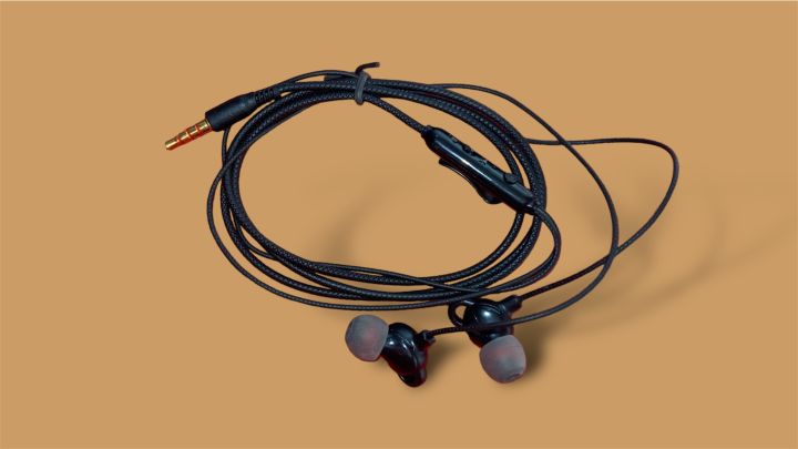 AWA%20Stereo%20Earphones%20902%20Best%20High%20Definition%20Sound%20Quality%20(Low%20Price)%20-%20Image%204