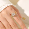 TikTok Top Selling Premium Quality Daisy Flower Spinning Ring. 