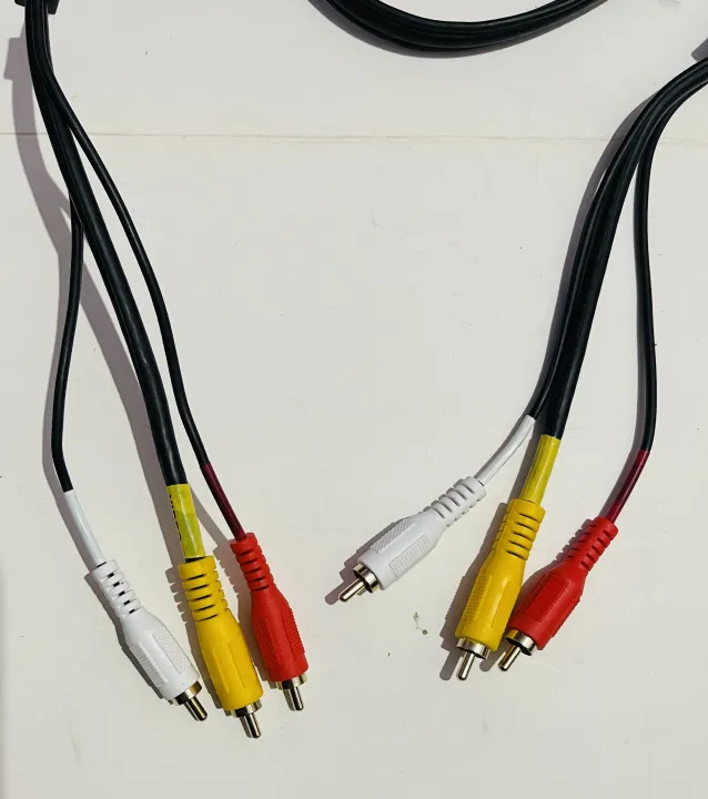 6%20ft%20Composite%20Video%20Cable%20with%20Stereo%20Audio%20RCA%20-%20M/M%20Black%20-%20Image%202