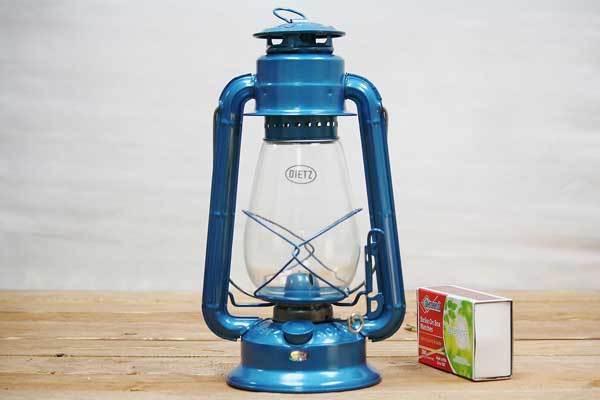 Kerosene%20Oil%20Lantern%20Emergency%20Hanging%20Light%20Lamp%20-%20BLUE%20-%20Image%203