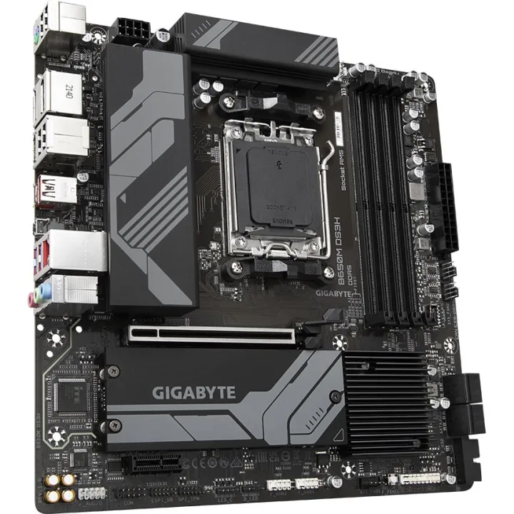 Gigabyte%20B650M%20DS3H%20AMD%20Socket%20AM5%20Ryzen%207000%20Series%20Motherboard%20%7C%20Rev%201.0%20-%20Image%203