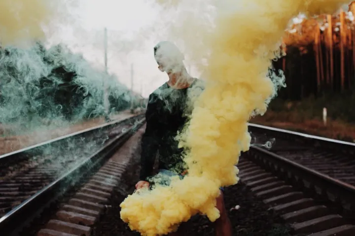 Pack%20of%205%20Color%20smoke%20bombs%20shell%20Birthday%20Celebration%20Colour_smoke%20Flare%20Stick%20Shell%20For%20Party%20Wedding%20Birthday%20Decoration%20-%20Image%209