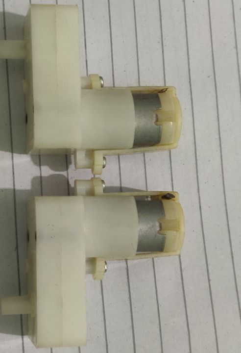 white%20DC%20gear%20motor%20robot%20/Yellow%20DC3V%206V%20DC%20Gear%20Motors%20and%20tyres%20,For%20Robot%20Smart%20Car%20Chassis%20-%20Image%204