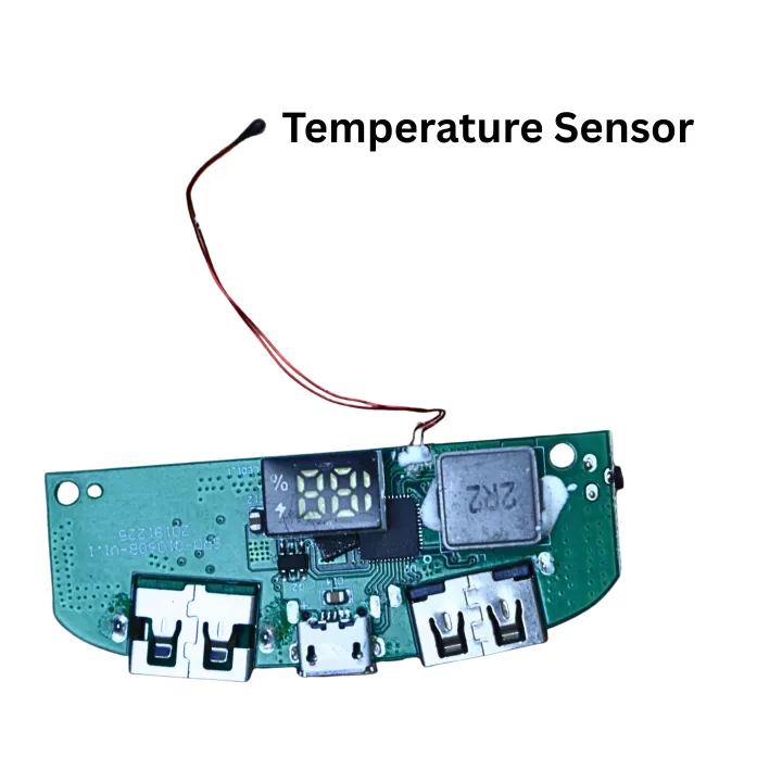 Power%20Bank%20Module%20with%20Digital%20Display%20&%20Temperature%20Sensor%20%7C%20Type-C%20&%20Dual%20USB%20Output%20-%20Image%204