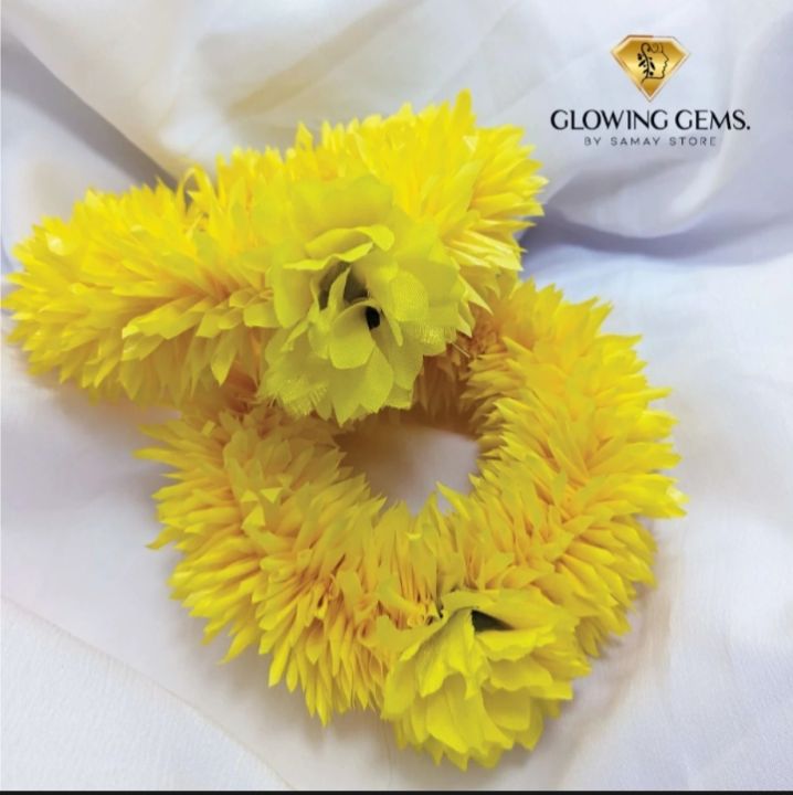 New Soomi stylish Gajra bangle famouse design Made by Artificial Flower Jewellery For Beautyfull Girls001090.,.