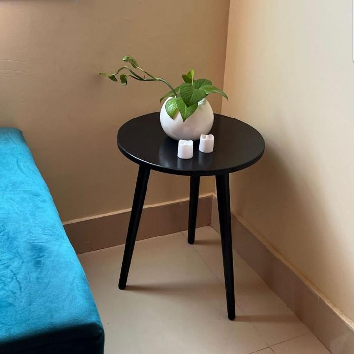 BLACK ROUND Stylish Side TABLE Coffee Table (Stool)  Home Decor
