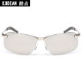Cool Point Factory Wholesale Men's New Color Film Polarized Sunglasses3043Classic Sunglasses Sunglasses Driving Glasses. 
