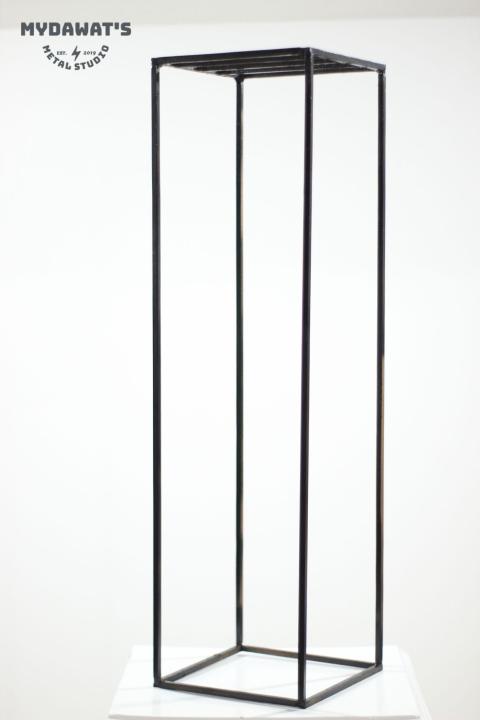 Signature%20Style%20Solid%20Rod%20Tower%20Centerpiece%20Stand%2036"%20x%2010"x%2010"%20-%20Image%202