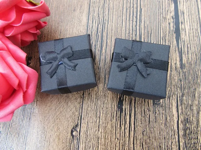 Pack%20of%206%20Black%20Ribbon%20Empty%20Gift%20Ring%20Boxes.%20-%20Image%202