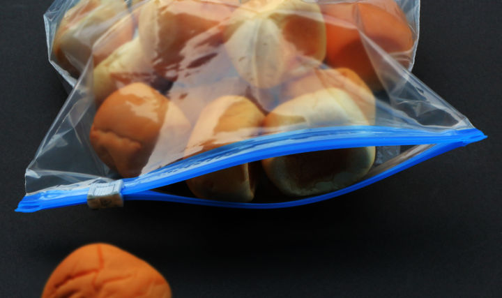 Pack%20of%2010%20Food%20Storage%20Freezer%20Bags%20with%20Zip%20Lock%20Slider%201%20Liter%20Capacity%20-%20Image%209