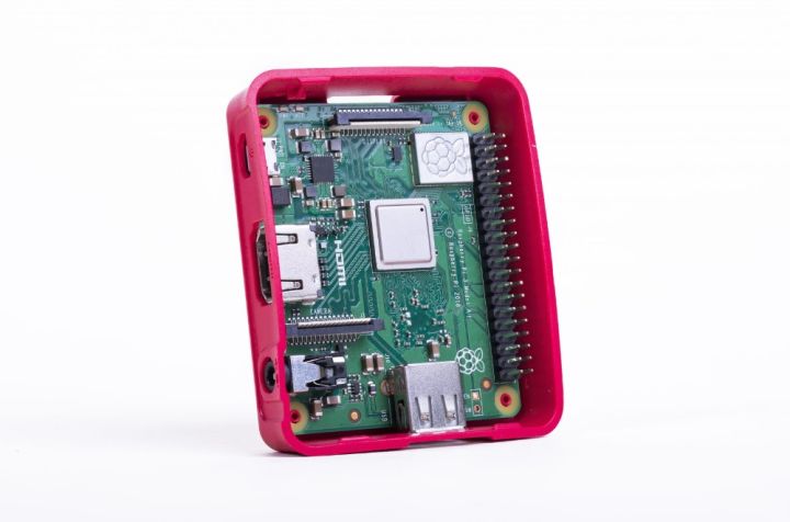 The%20official%20case%20for%20the%20Raspberry%20Pi%203%20Model%20A+%20and%20the%20Raspberry%20Pi%201%20Model%20A+%20-%20Image%204