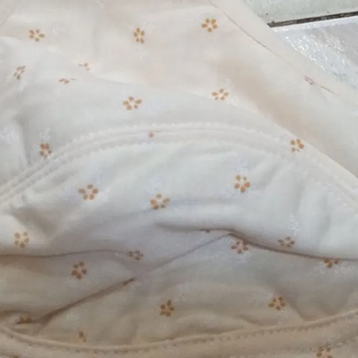 Ladies%20Button%20Front%20Bra%20Non%20Padded%20Fancy%20Item%20Comfortable%20Underwear%20in%20Classic%20Design%20-%20Image%205