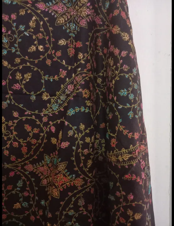 Black%20Pashmina%20Embroidered%20Stole%20-%20Image%204
