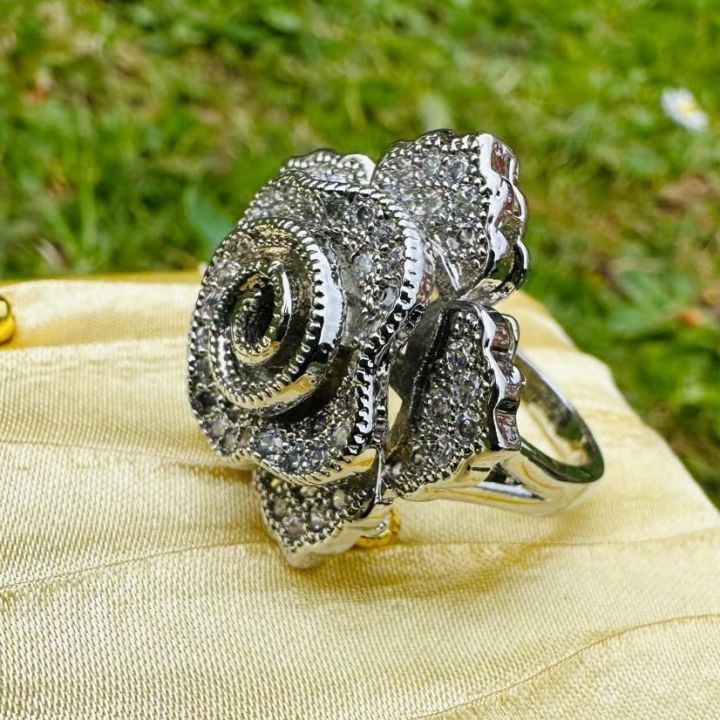 Floral%20Cubic%20Zirconia%20Ring%20for%20Women%20Woolly%20Baby%20Rose%20Design%20with%20Pretty%20Colorful%20Flowers%20Romantic%20&%20Whimsical%20Statement%20Jewelry%20-%20Image%203
