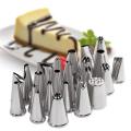 12 Pcs Cake Decorating Nozzles. 