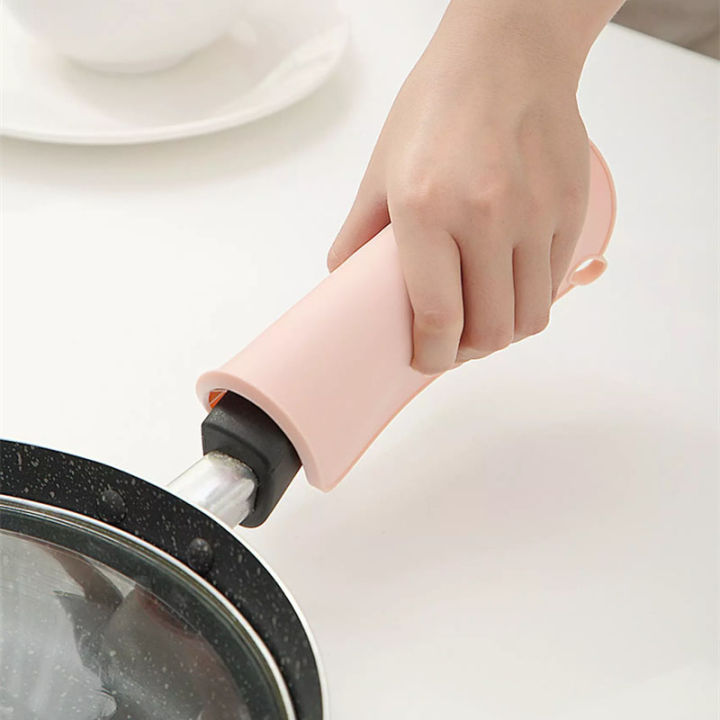 %E3%80%90FUN%20LIVE%E3%80%91%20%5B199%20For%203%20PCS%5DKitchen%20Silicone%20Non-Slip%20Heat%20Resistant%20Mat%20Pot%20Holder%20Heat%20Insulation%20Pad%20Nordic%20Style%20Solid%20Color%20Placemats%20&%20Coasters%20-%20Image%208