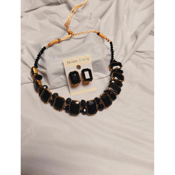 Premium Quality Black Stones Choker Necklace With Earrings