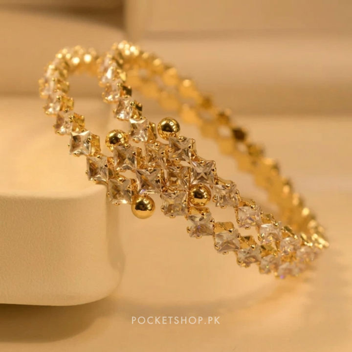 Pair%20(2%20PCS)%20of%20Minimal%20Flat%20Golden%20Bangles%20for%20Girls%20Women%20/%20All%20Sizes%20/%20Plain%20Bracelet%20Kara%20Stackable%20Jewellery%20/%20Perfect%20Gift%20for%20Women%20&%20Girls%20-%20Image%206