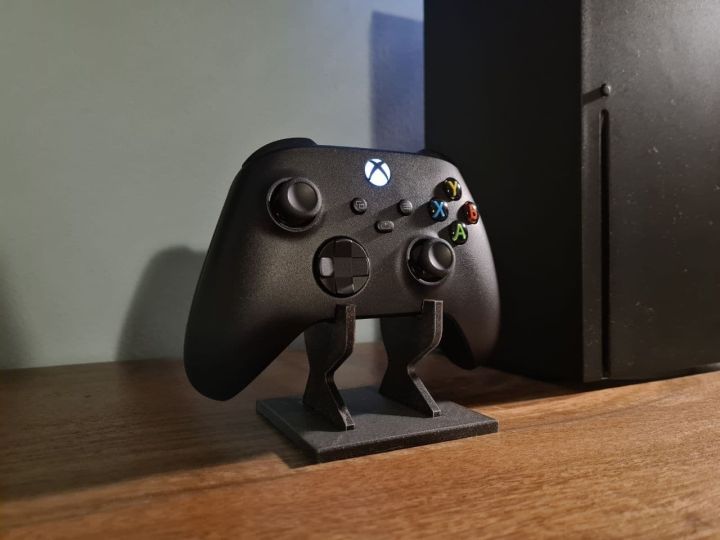 Xbox%20Controller%20Stand%20-%20Premium%20Single%20Gaming%20Holder%20for%20Xbox%20Series%20X/S,%20Xbox%20One%20-%20Sleek%20&%20Durable%20Desk%20Organizer%20-%20Image%202